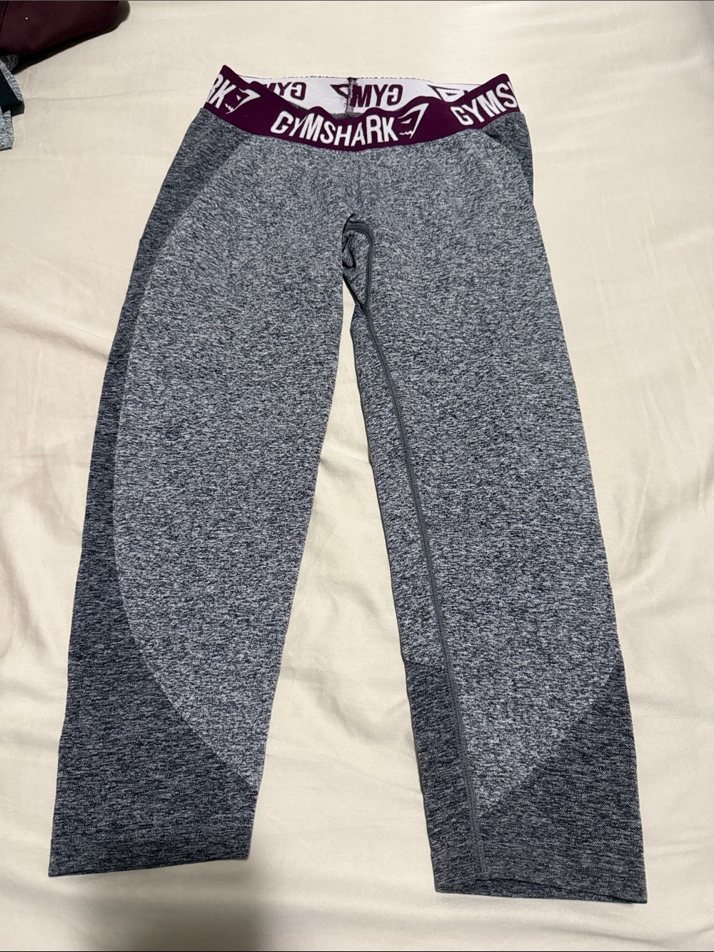 GYMSHARK Gray CAPRI